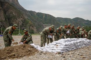 卢卡库全场数据：出场64分钟打进1球，送出1次关键传球